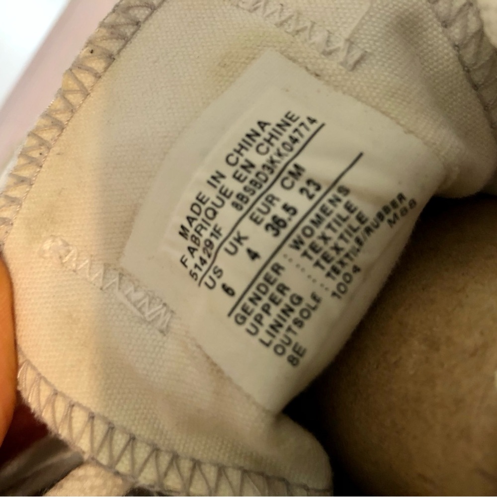 CONVERSE Chuck Taylor All Star Silver Glitter Holographic Sneakers 6 EUC - Picture 9 of 10